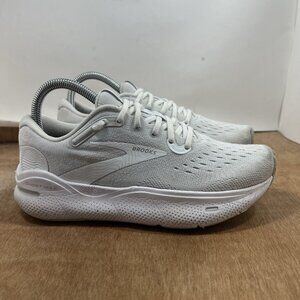 Brooks Ghost Max Womens Size 7 White Athletic Running Walking Shoes